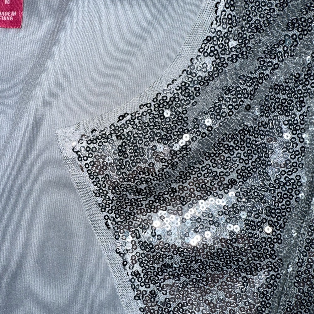 Isaac Mizrahi Shimmering Silver Sequin Jacket - Picture 4 of 7